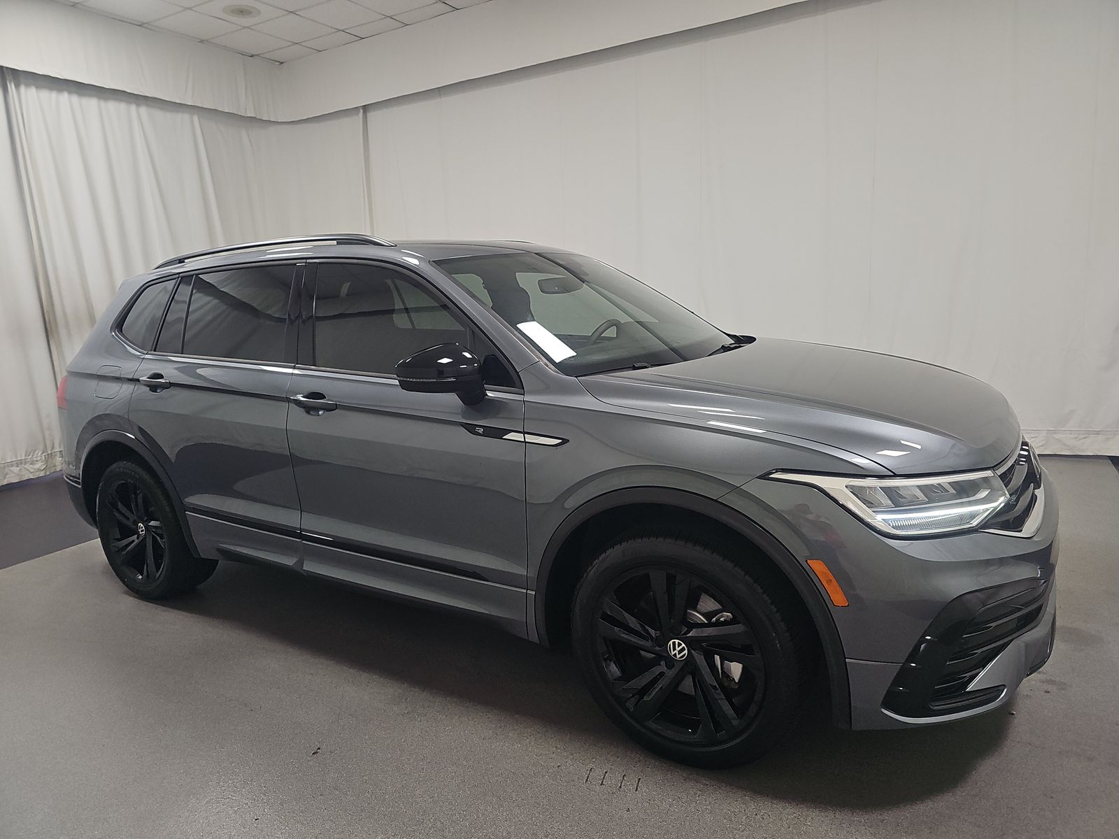 2023 Volkswagen Tiguan 2.0T SE R-Line Black FWD