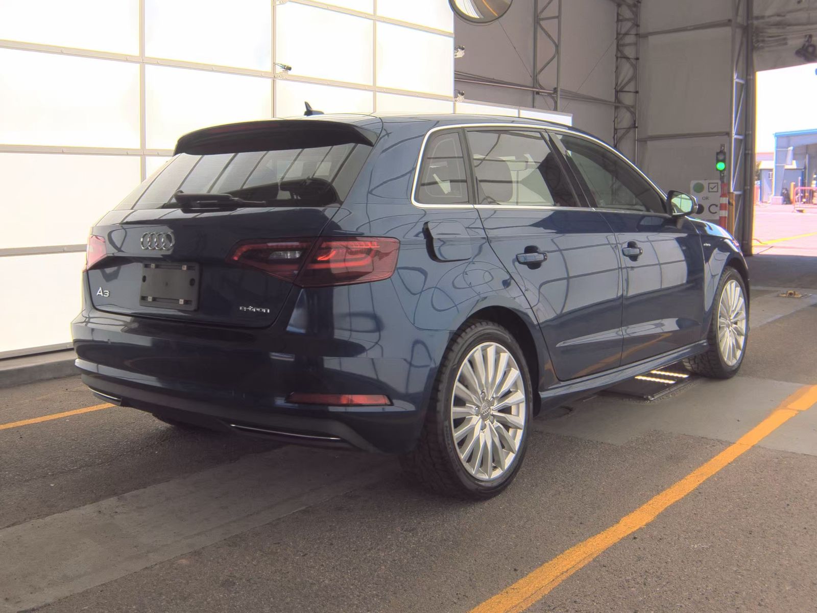 2016 Audi A3 e-tron Premium Plus FWD
