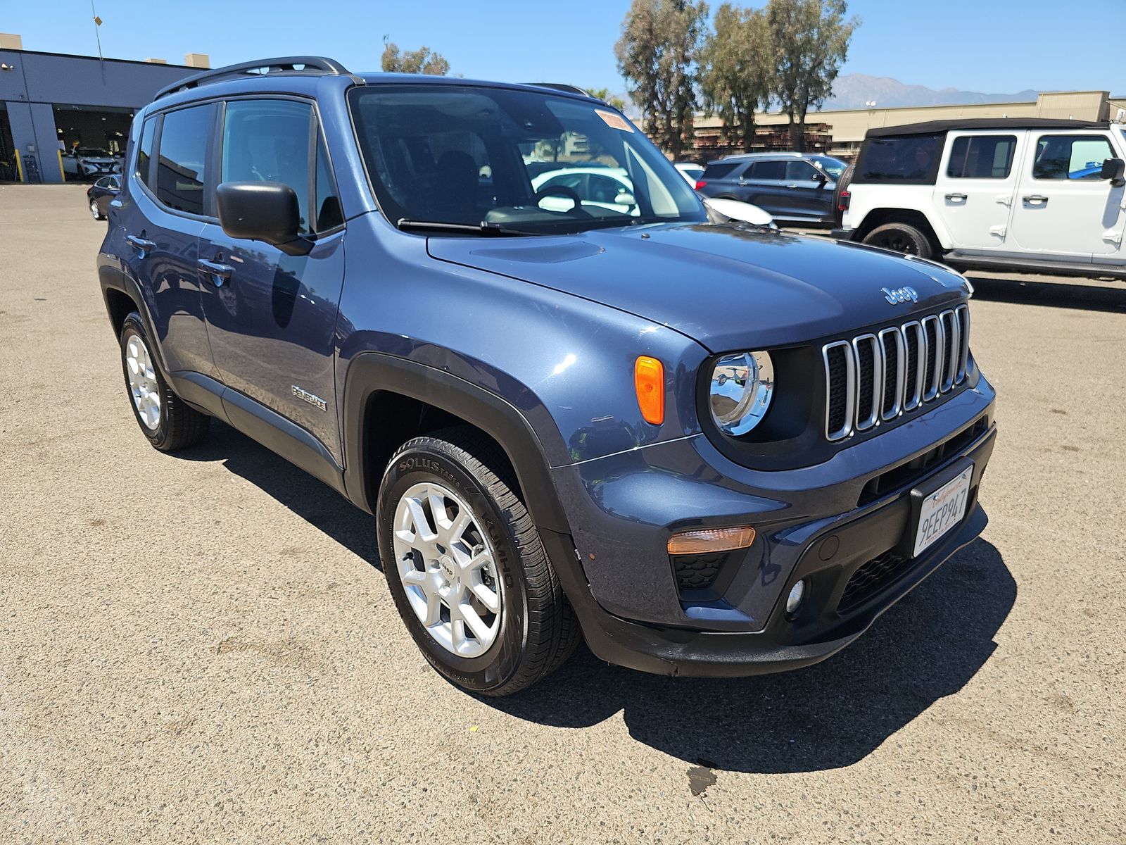 2022 Jeep Renegade Latitude AWD