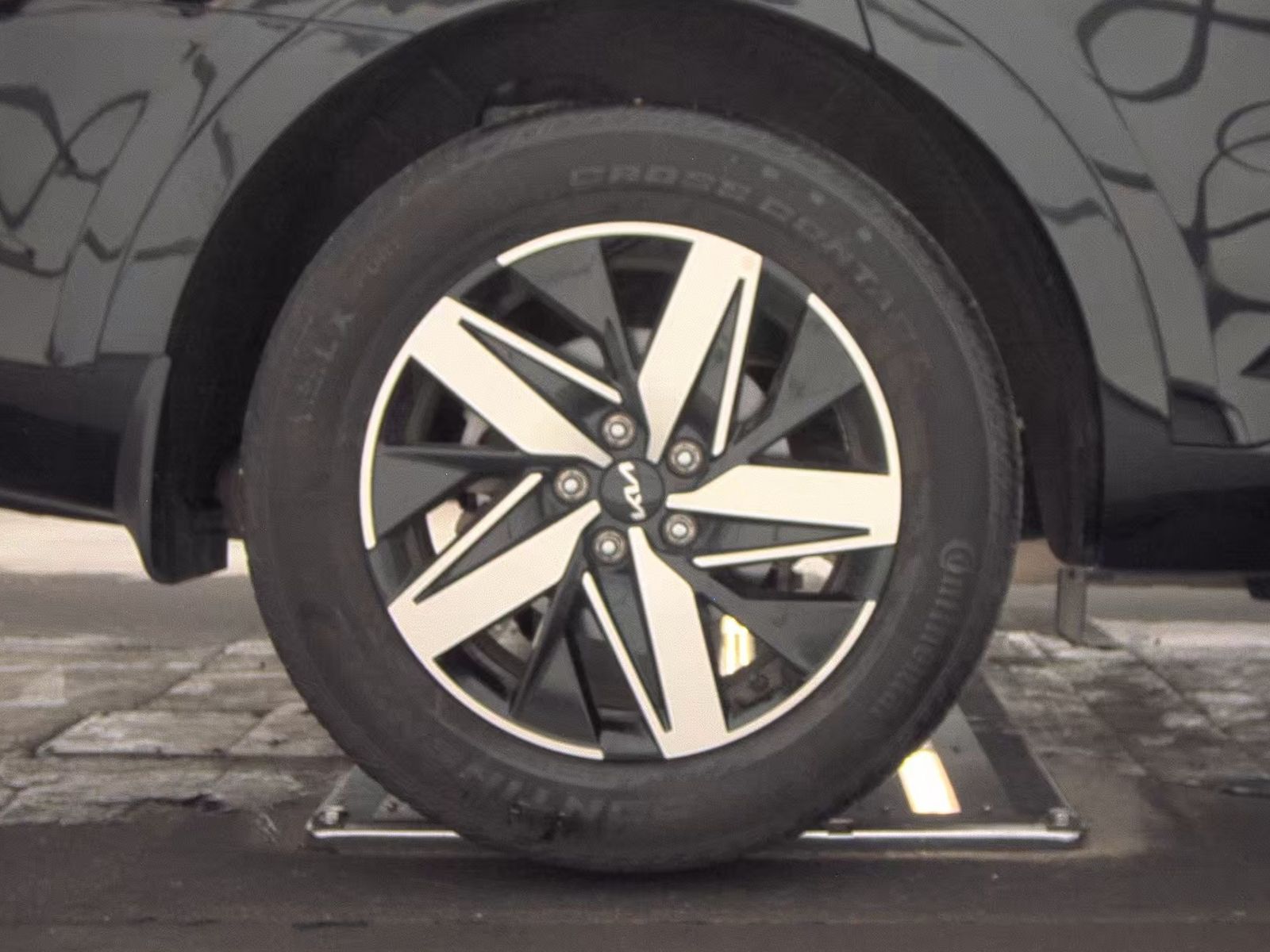 2022 Kia Sorento S FWD