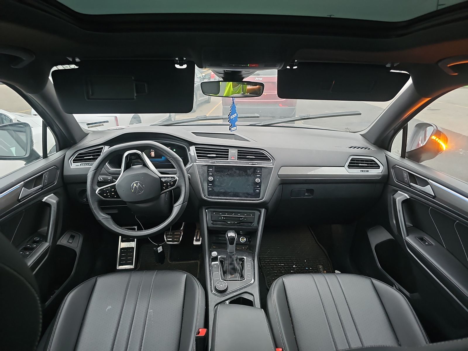 2024 Volkswagen Tiguan 2.0T SE R-Line Black AWD