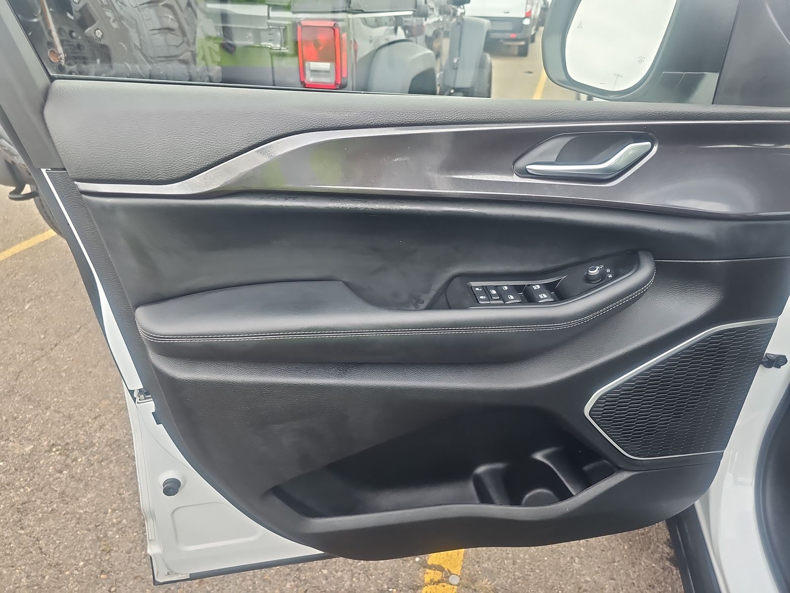 2022 Jeep Grand Cherokee Laredo AWD