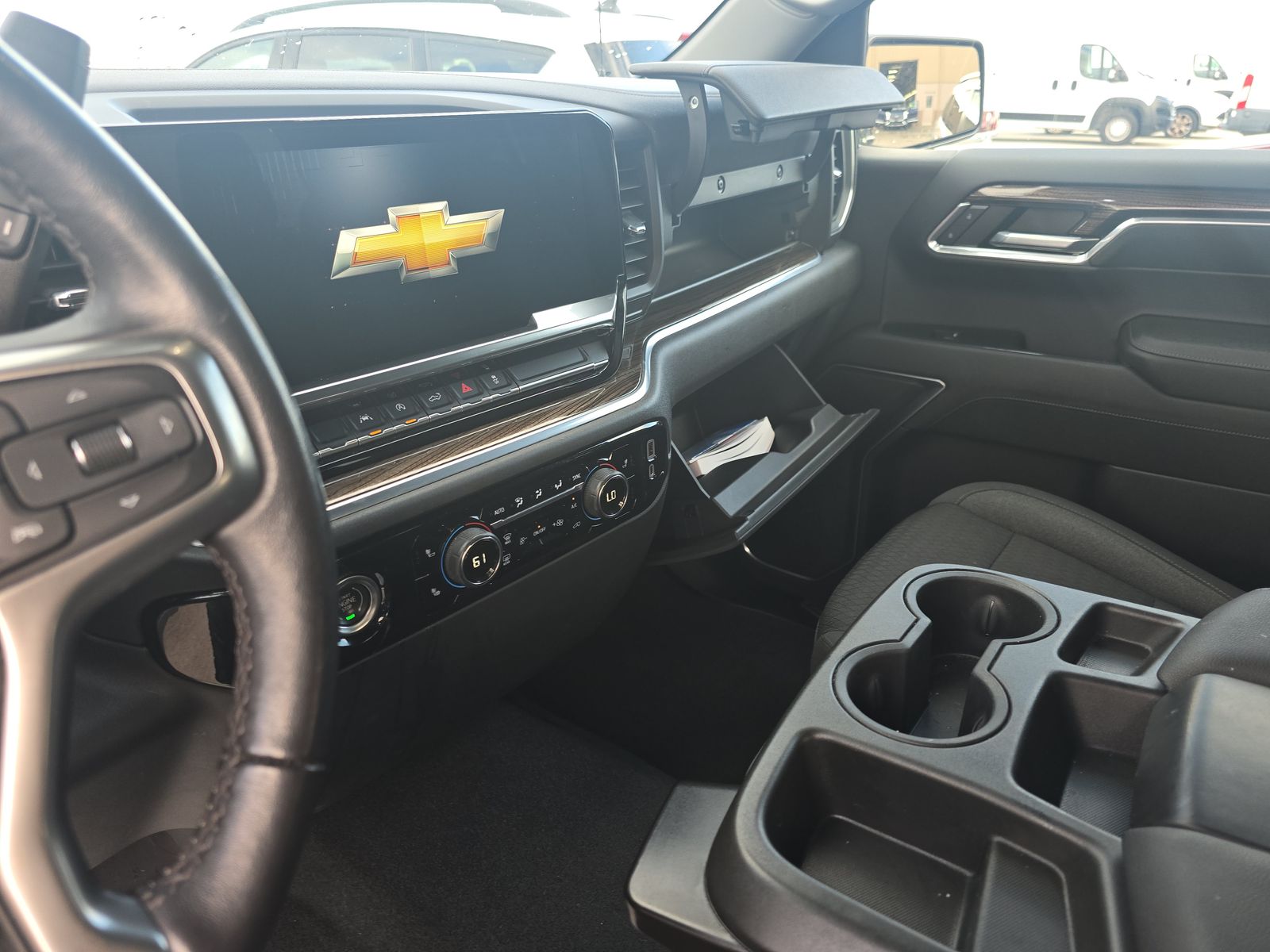 2022 Chevrolet Silverado 1500 LT AWD