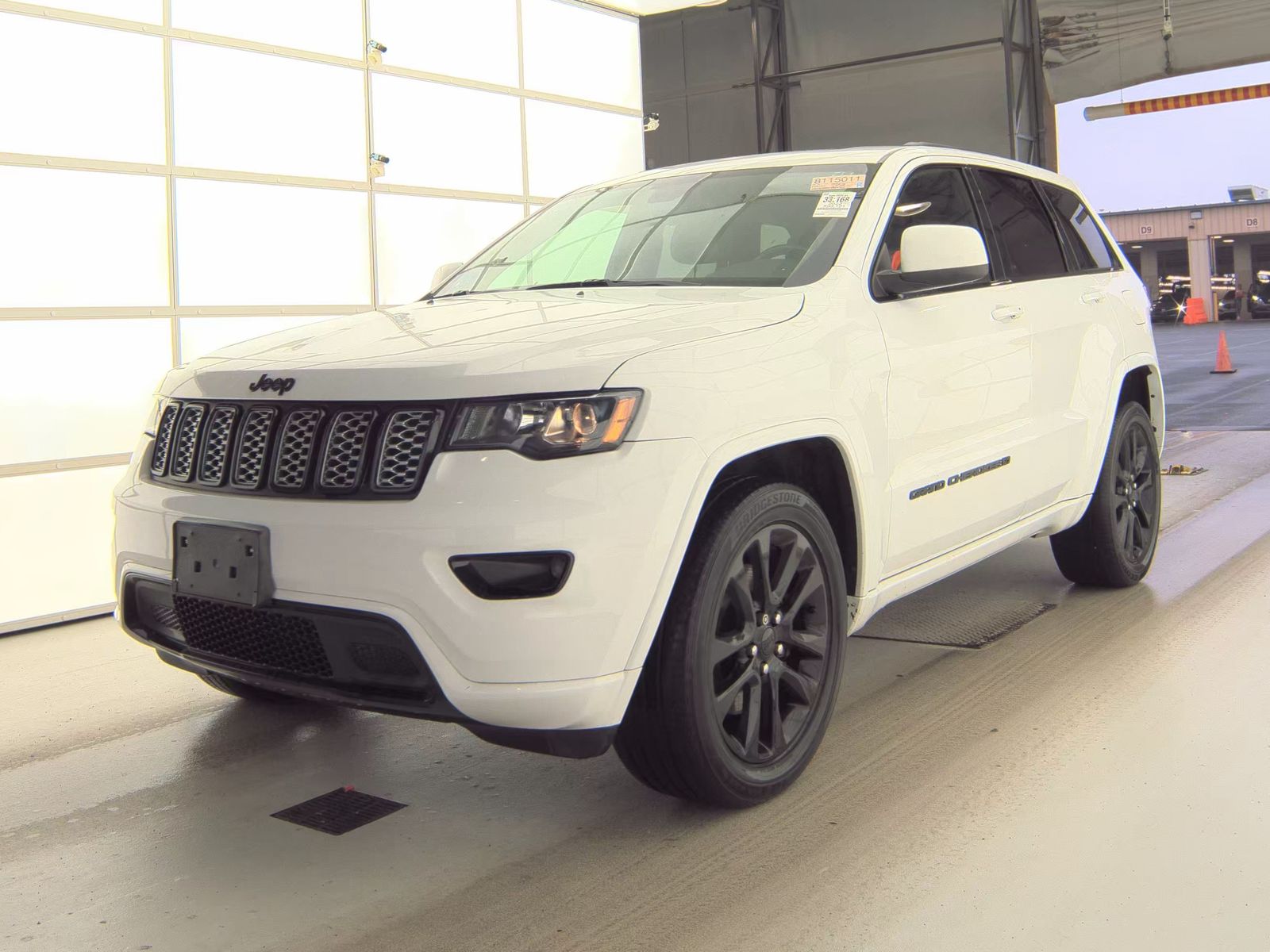 2022 Jeep Grand Cherokee Laredo X AWD
