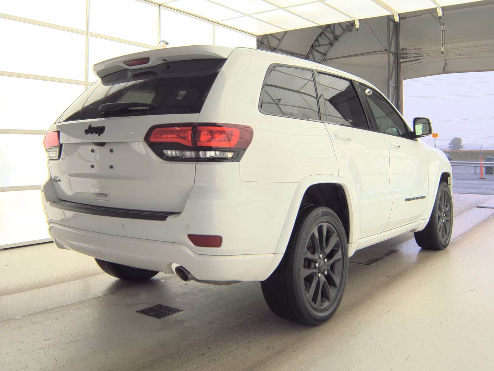 2022 Jeep Grand Cherokee Laredo X AWD