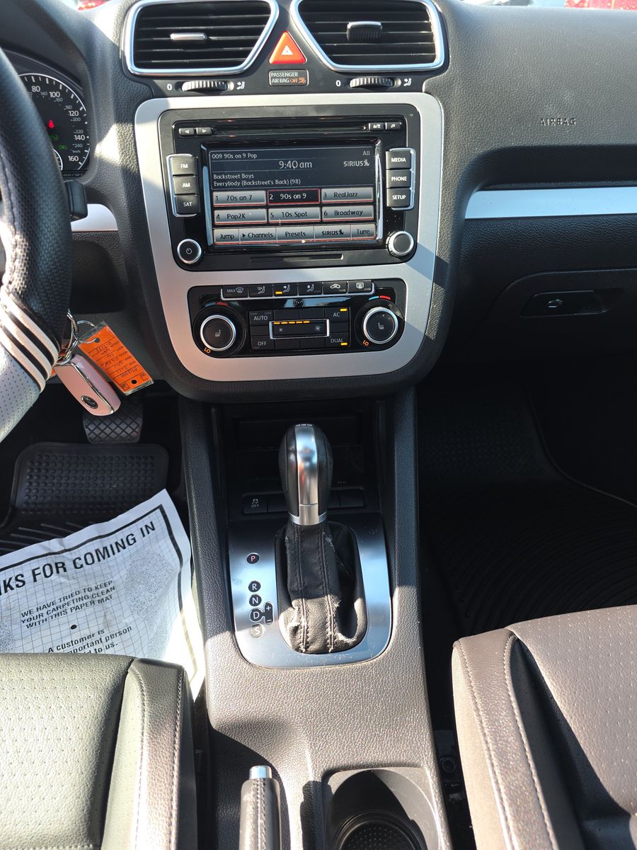 2012 Volkswagen Eos 2.0T Komfort FWD