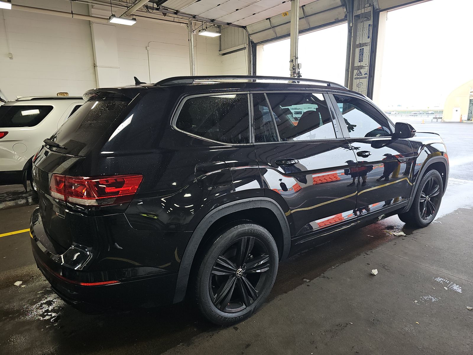 2022 Volkswagen Atlas 3.6L SEL R-Line Black AWD