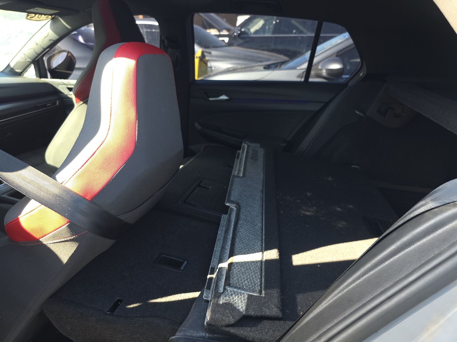 2022 Volkswagen Golf GTI 2.0T SE FWD