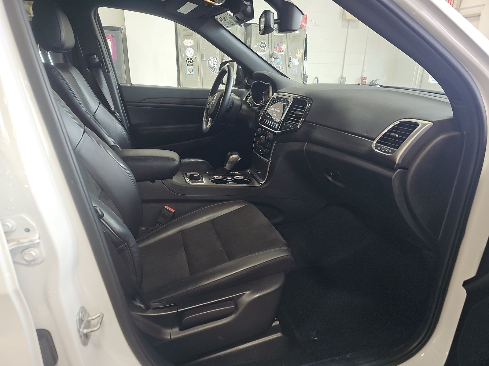 2022 Jeep Grand Cherokee Laredo X AWD