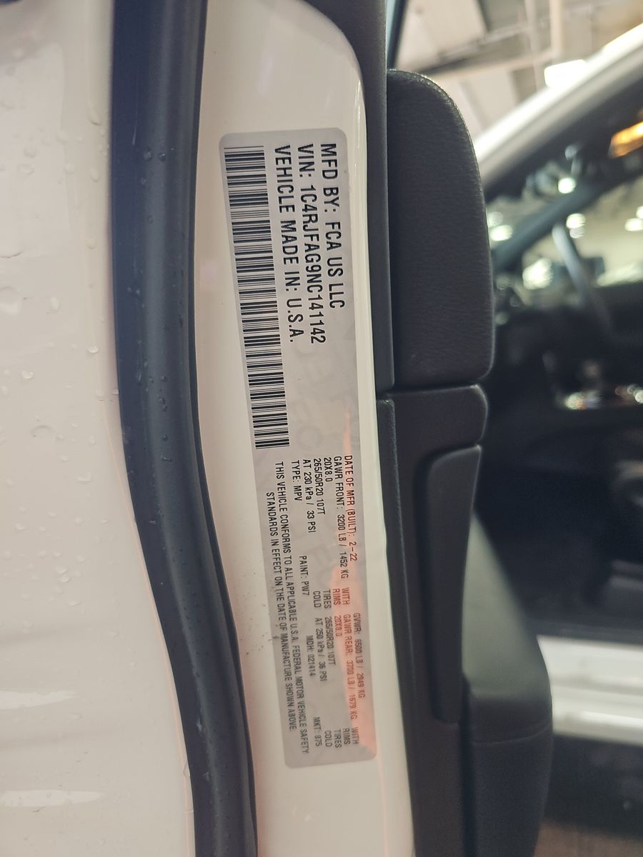 2022 Jeep Grand Cherokee Laredo X AWD