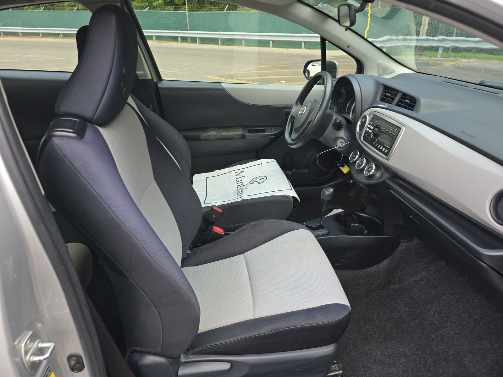 2014 Toyota Yaris L FWD