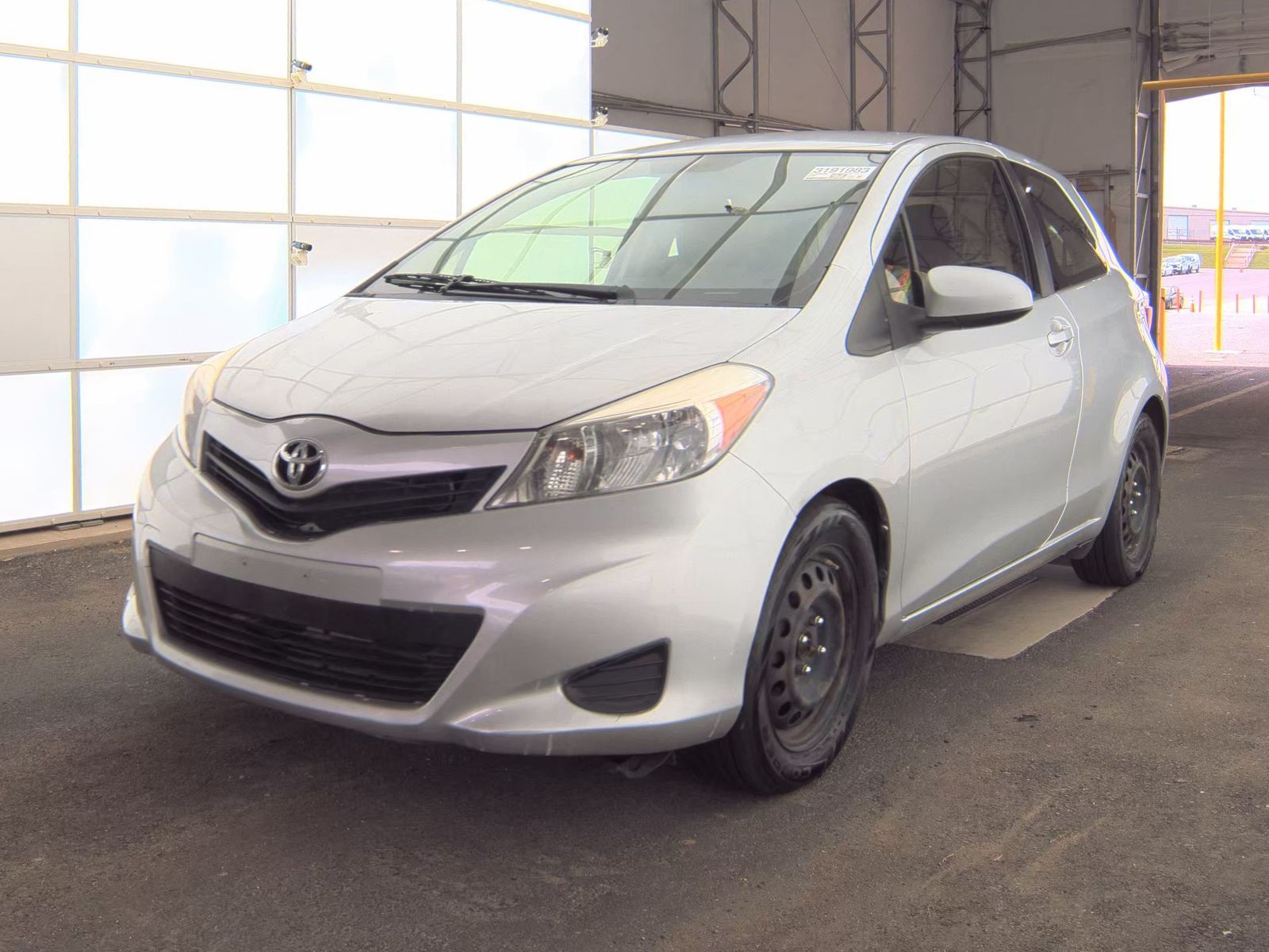 2014 Toyota Yaris L FWD