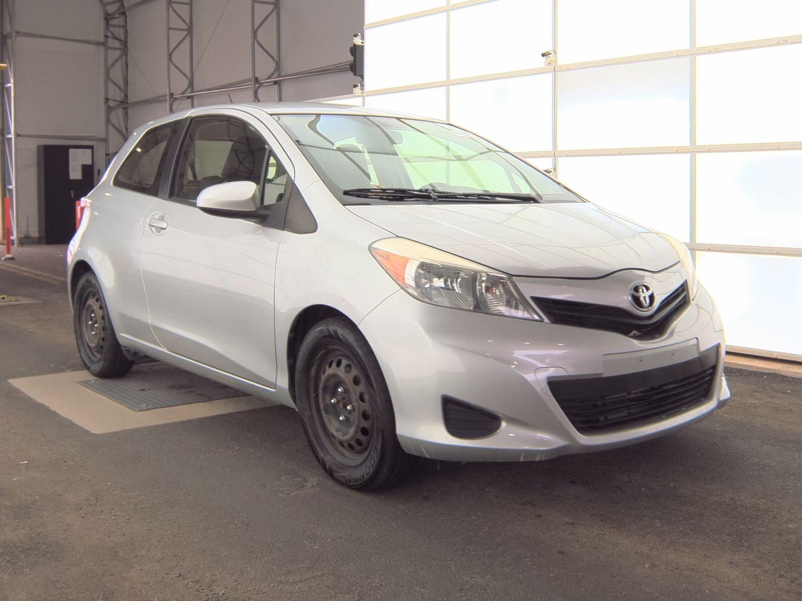 2014 Toyota Yaris L FWD