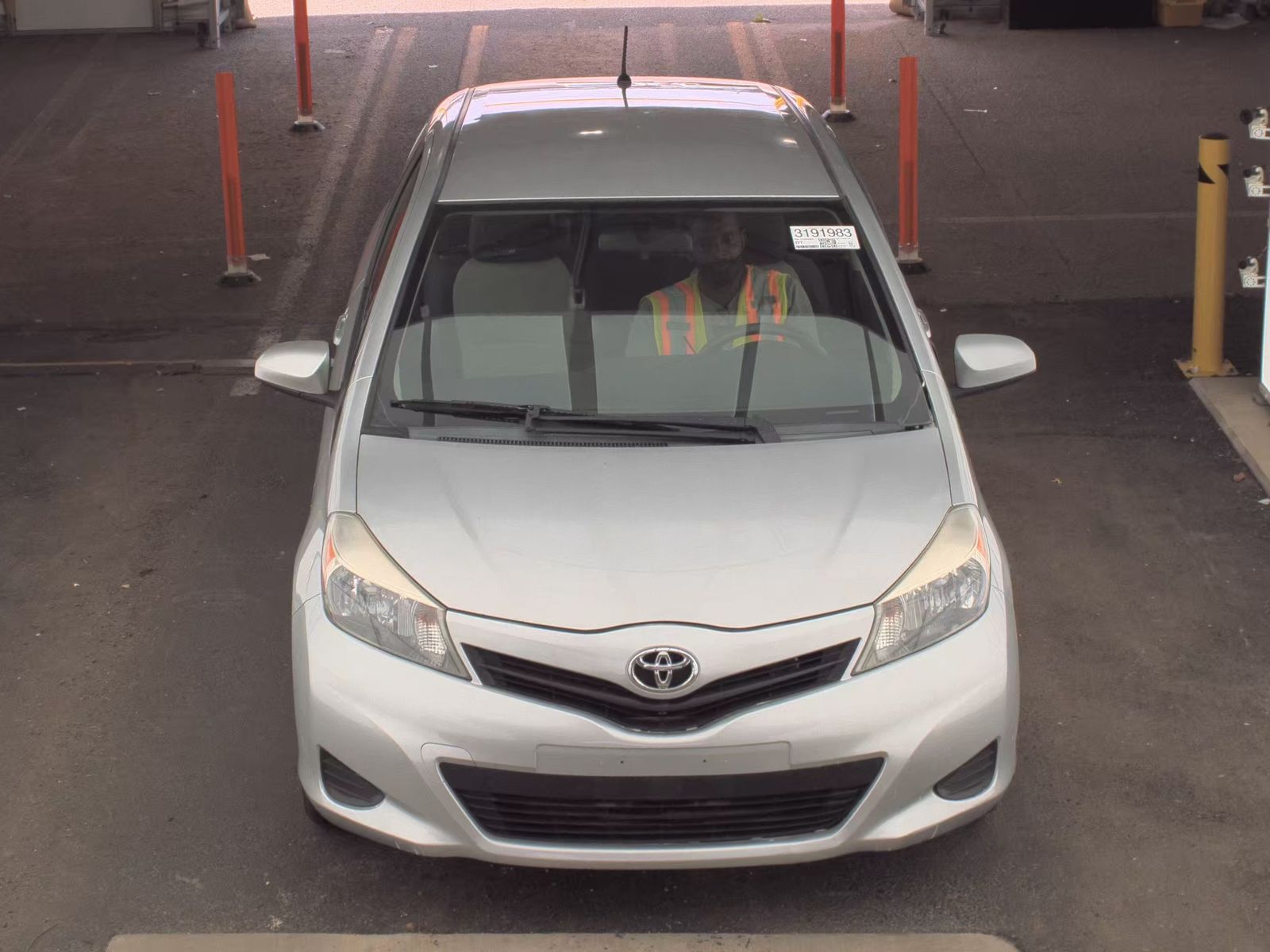 2014 Toyota Yaris L FWD