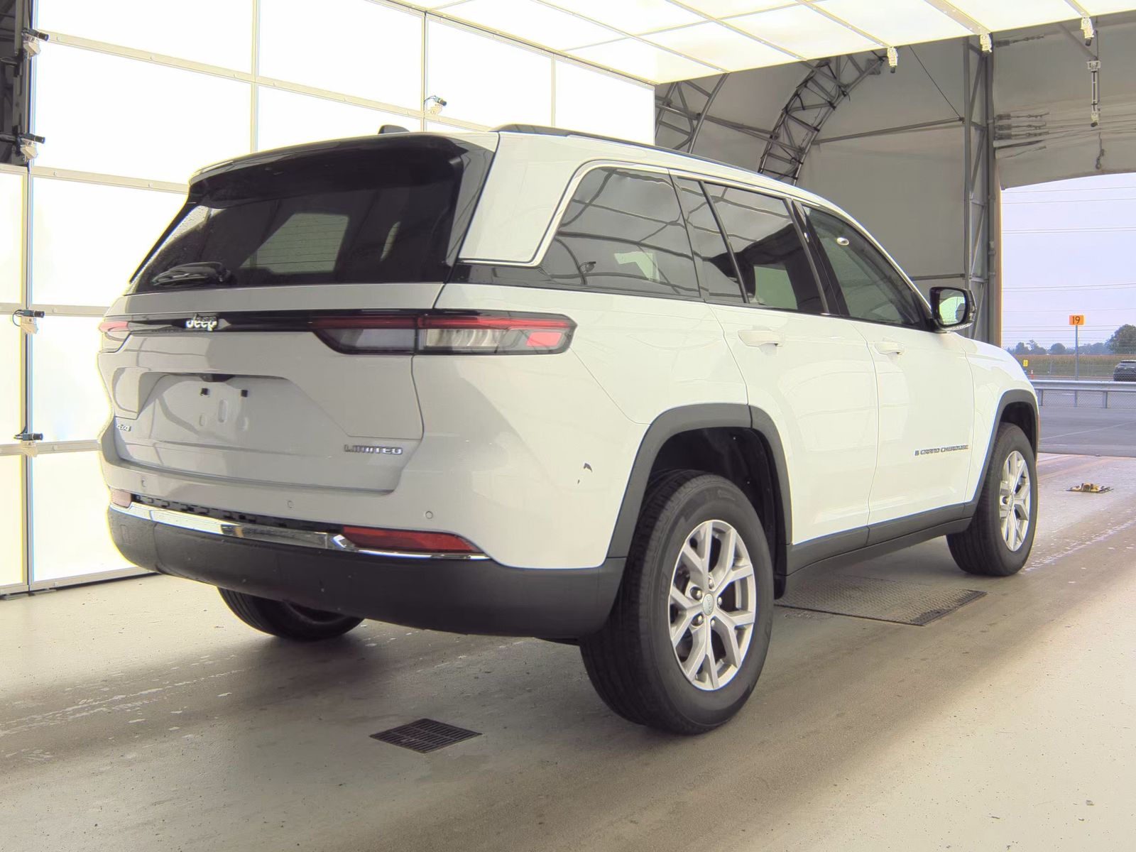 2022 Jeep Grand Cherokee Limited AWD