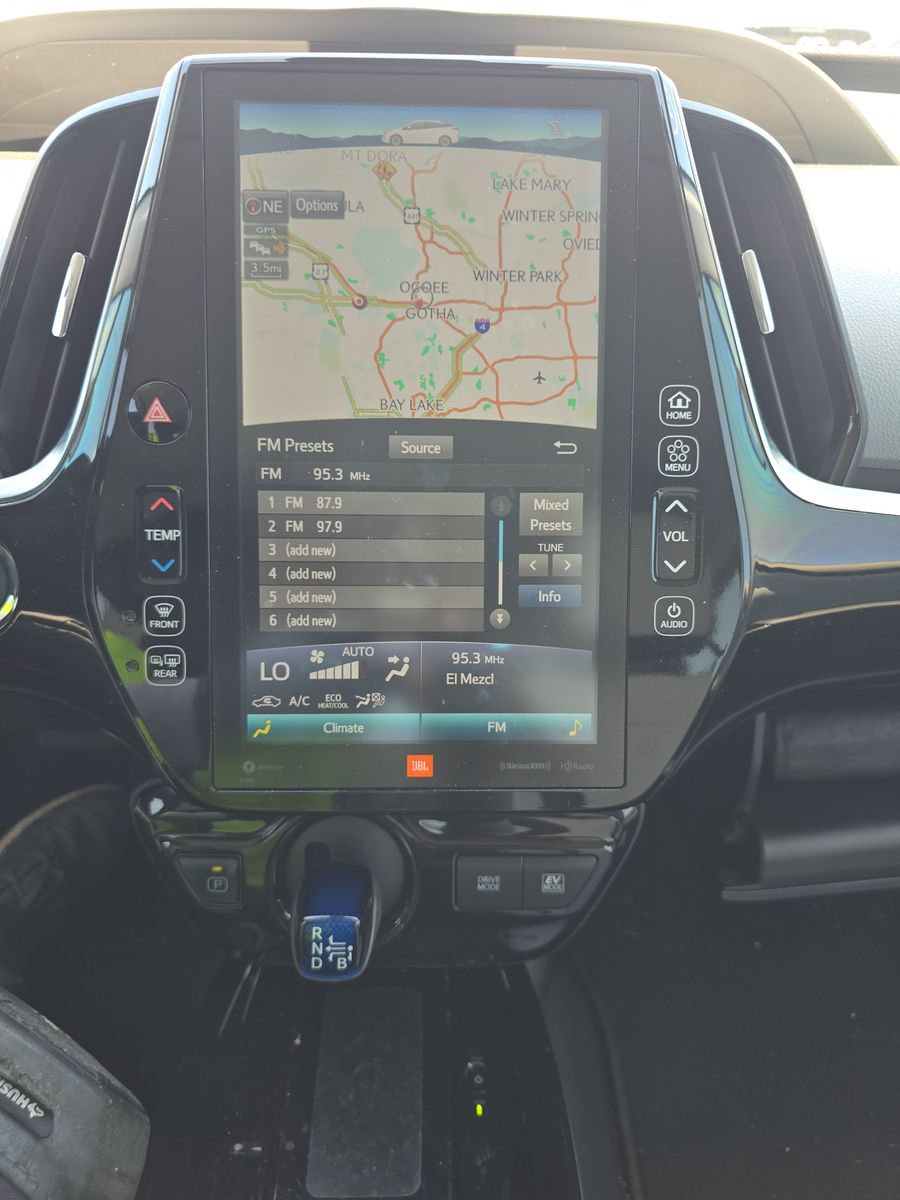 2022 Toyota Prius Limited FWD