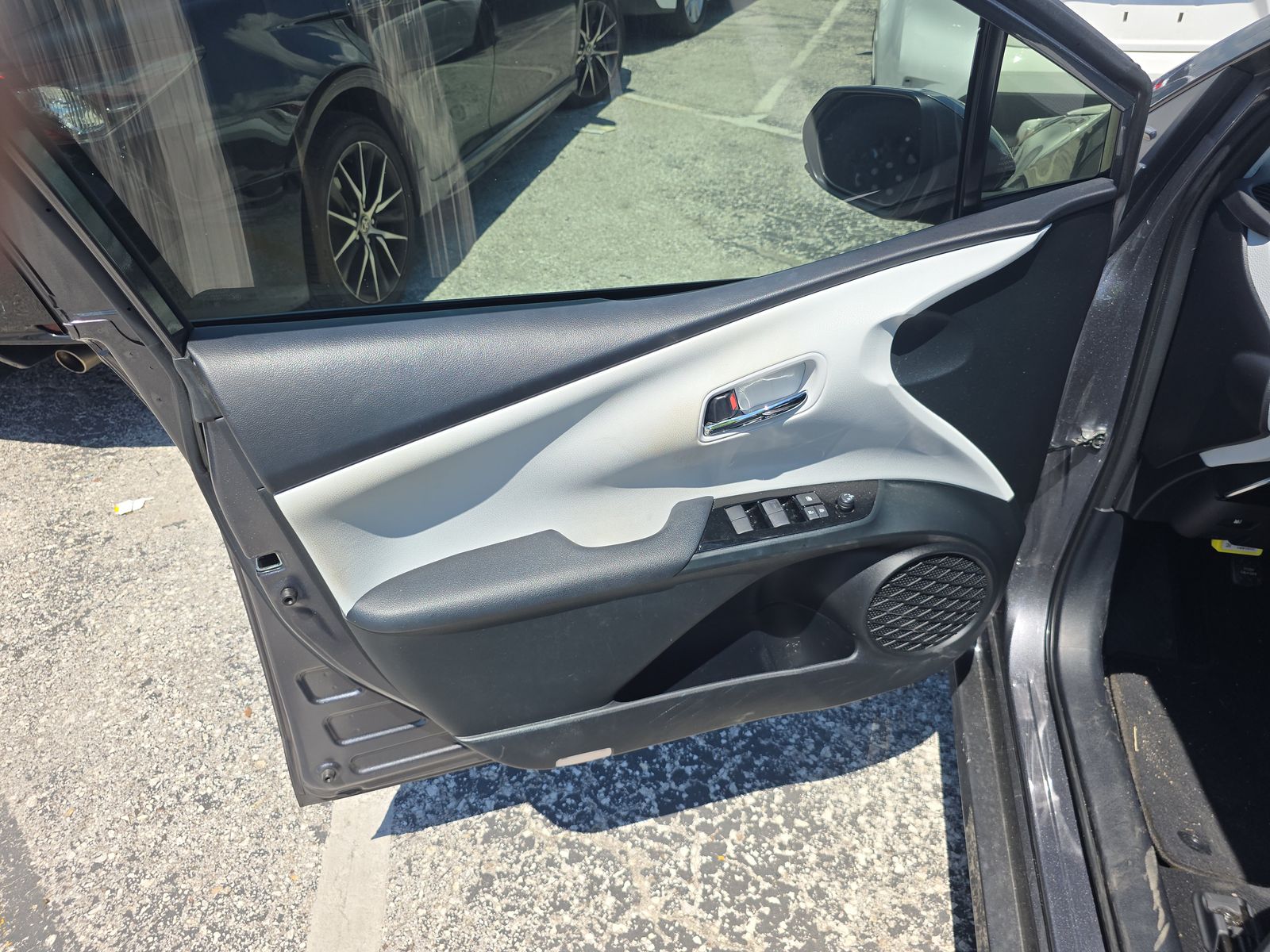 2022 Toyota Prius Limited FWD