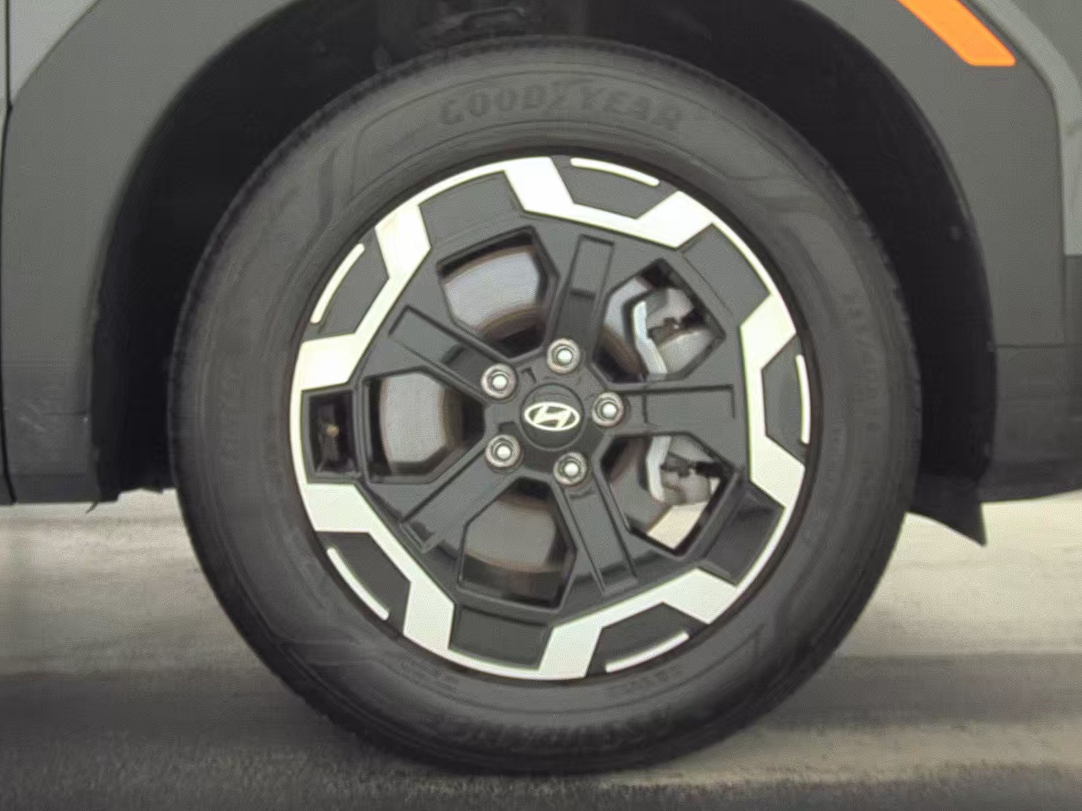 2025 Hyundai Santa Fe SEL FWD