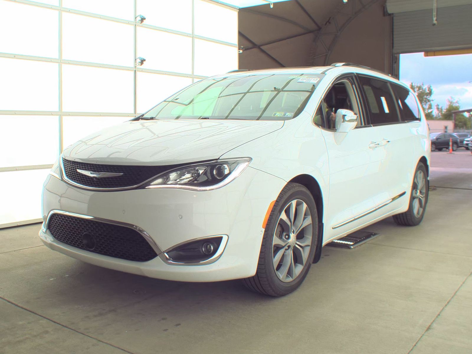 2018 Chrysler Pacifica Limited FWD