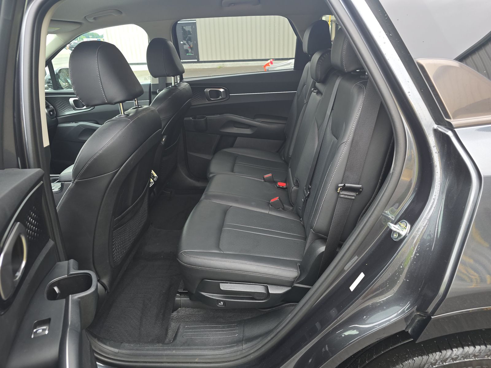 2022 Kia Sorento S FWD