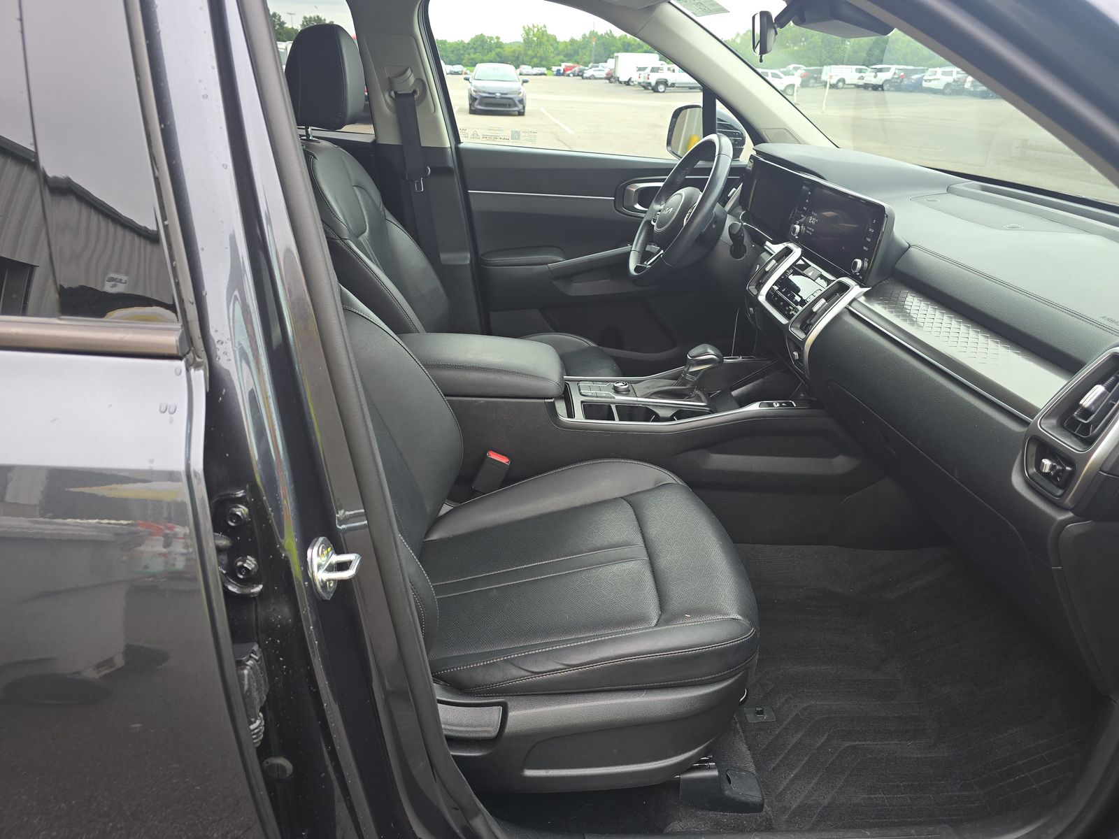 2022 Kia Sorento S FWD