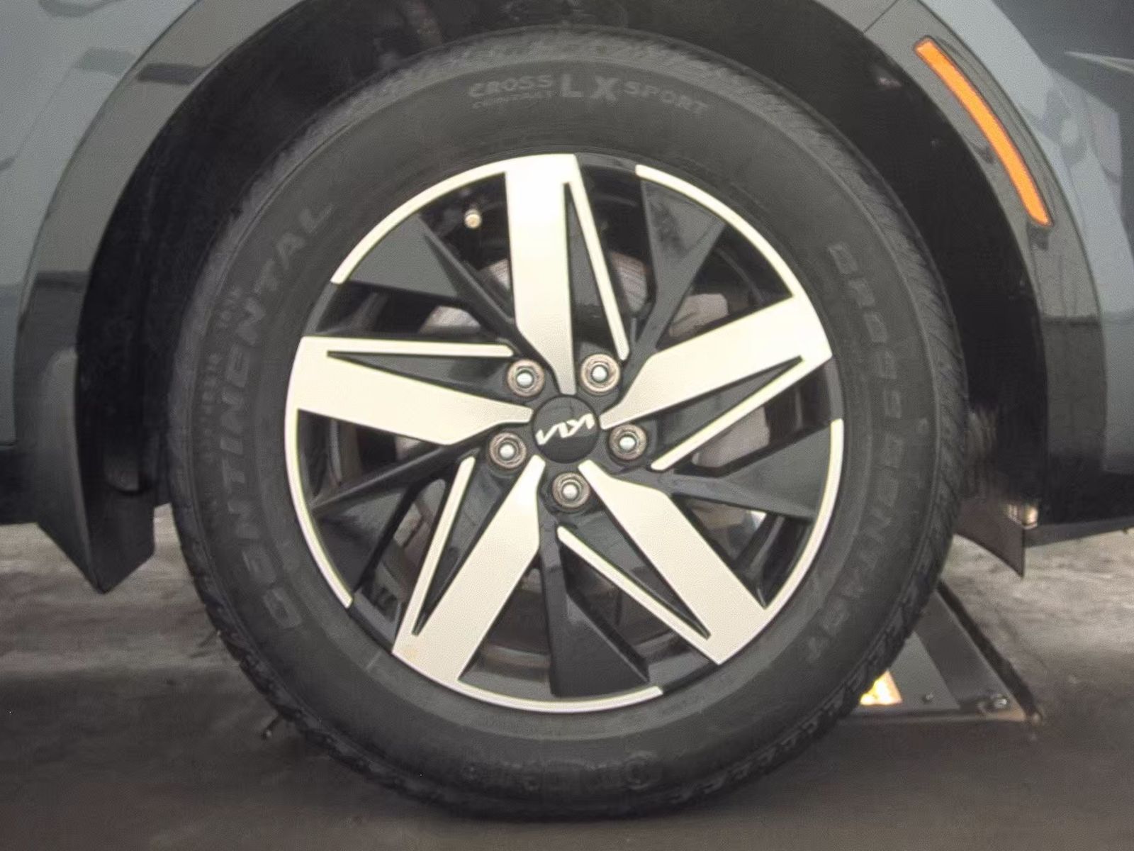 2022 Kia Sorento S FWD