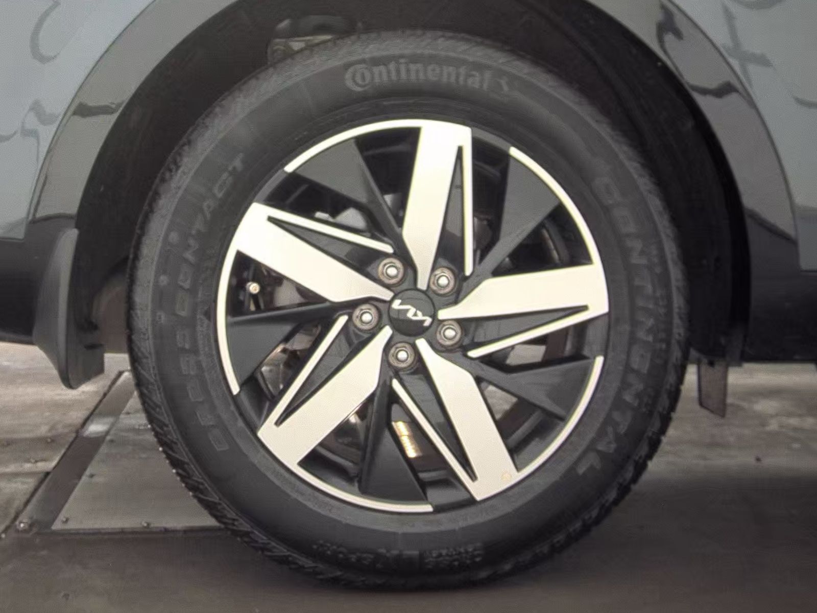 2022 Kia Sorento S FWD