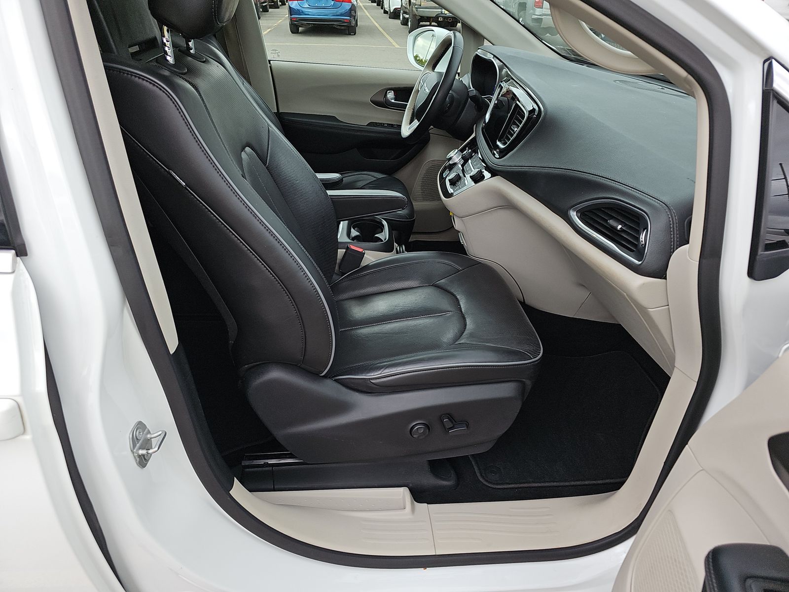2018 Chrysler Pacifica Limited FWD