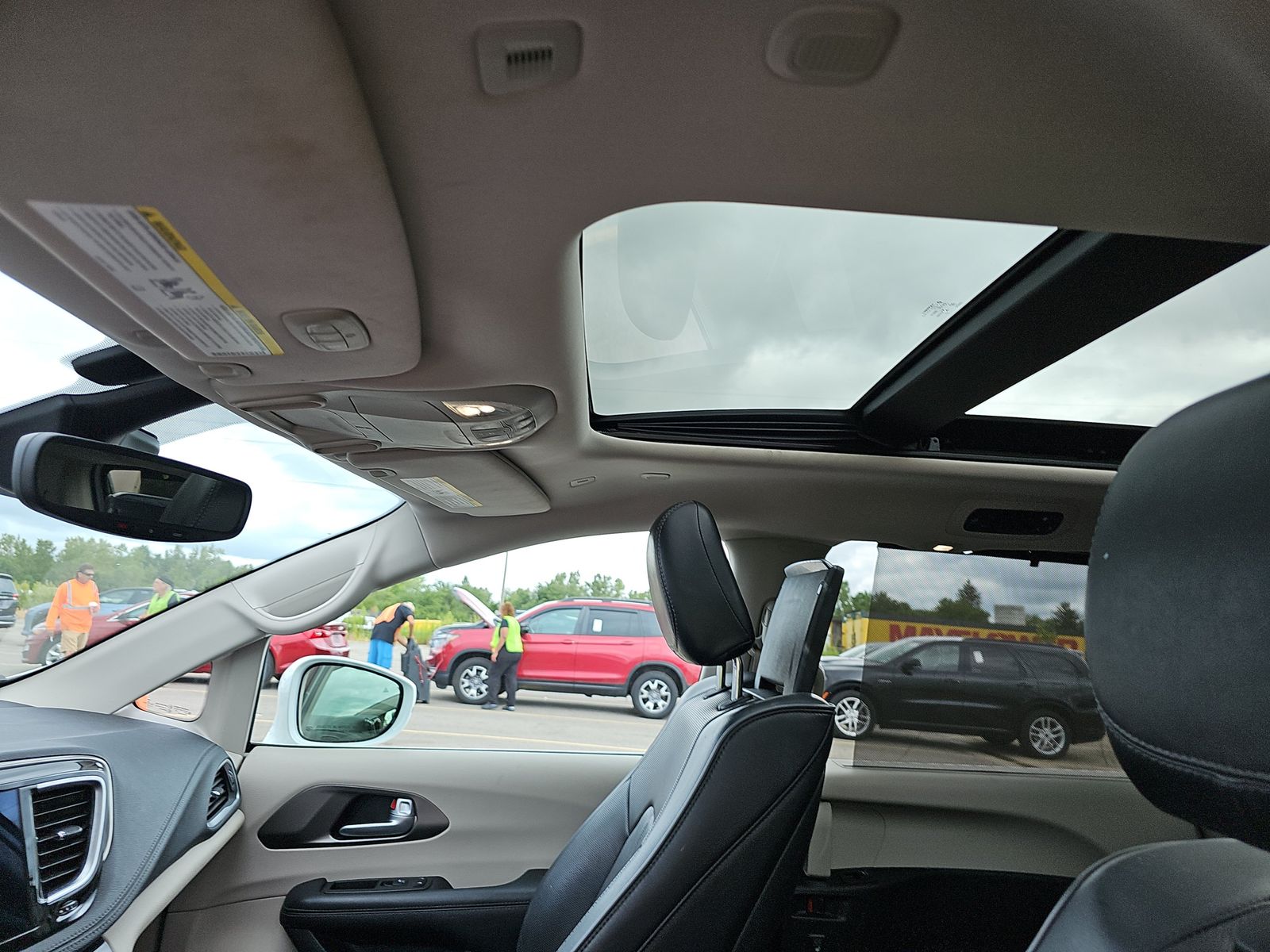 2018 Chrysler Pacifica Limited FWD