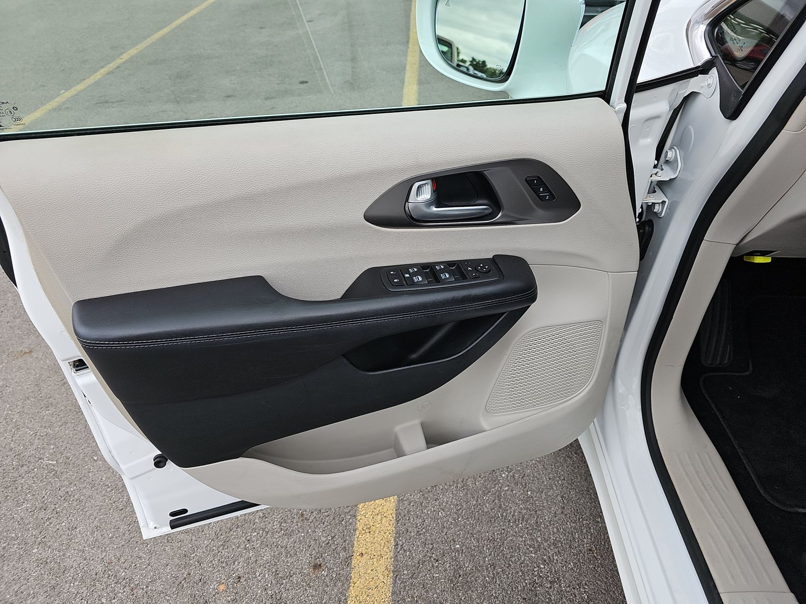 2018 Chrysler Pacifica Limited FWD