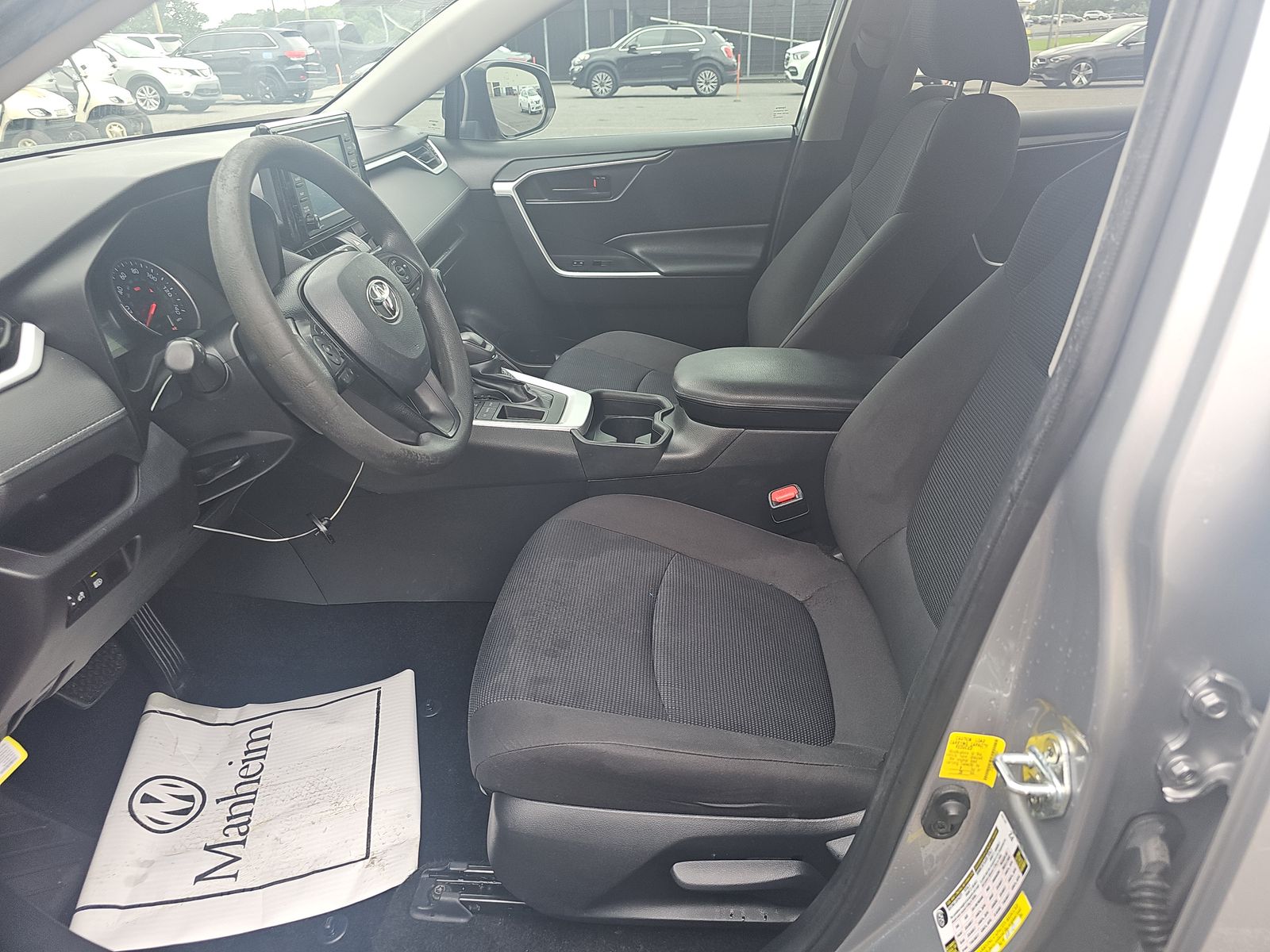 2021 Toyota RAV4 LE FWD