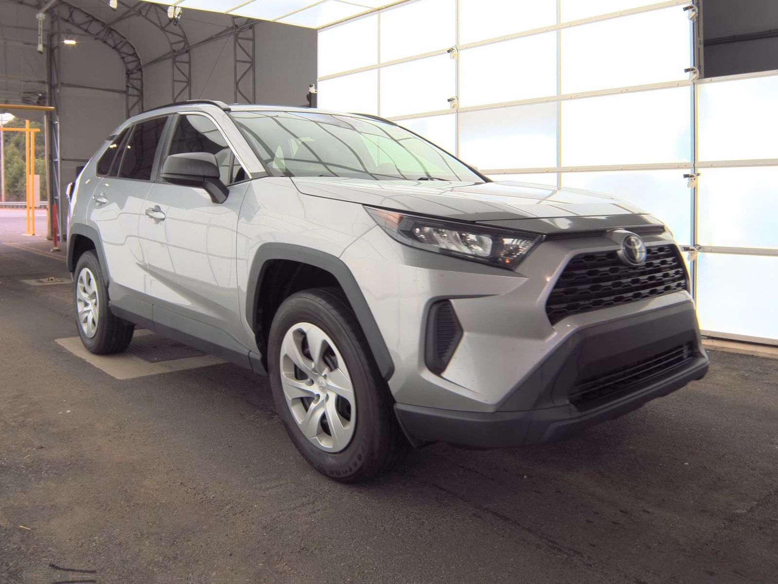 2021 Toyota RAV4 LE FWD