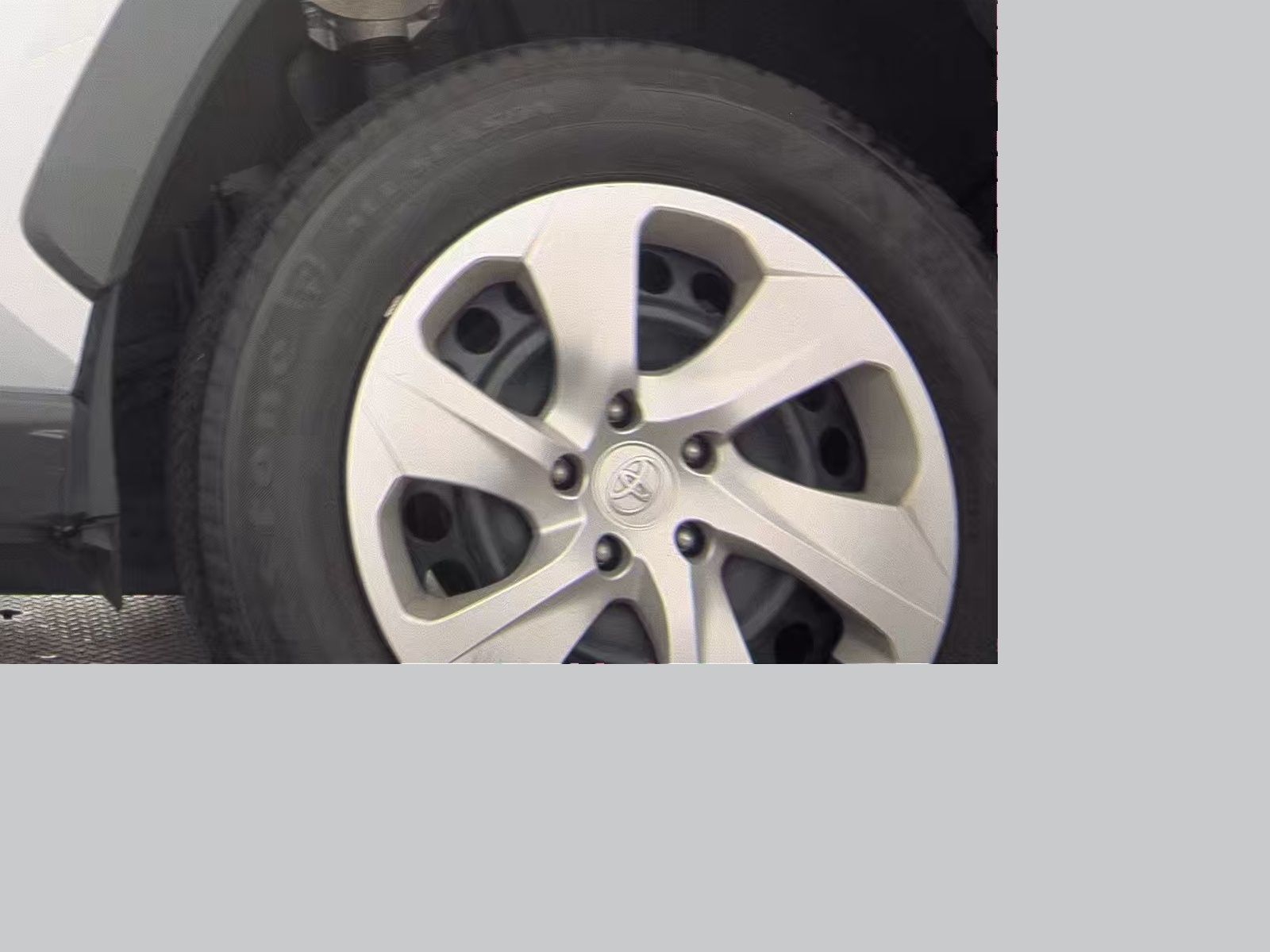 2021 Toyota RAV4 LE FWD