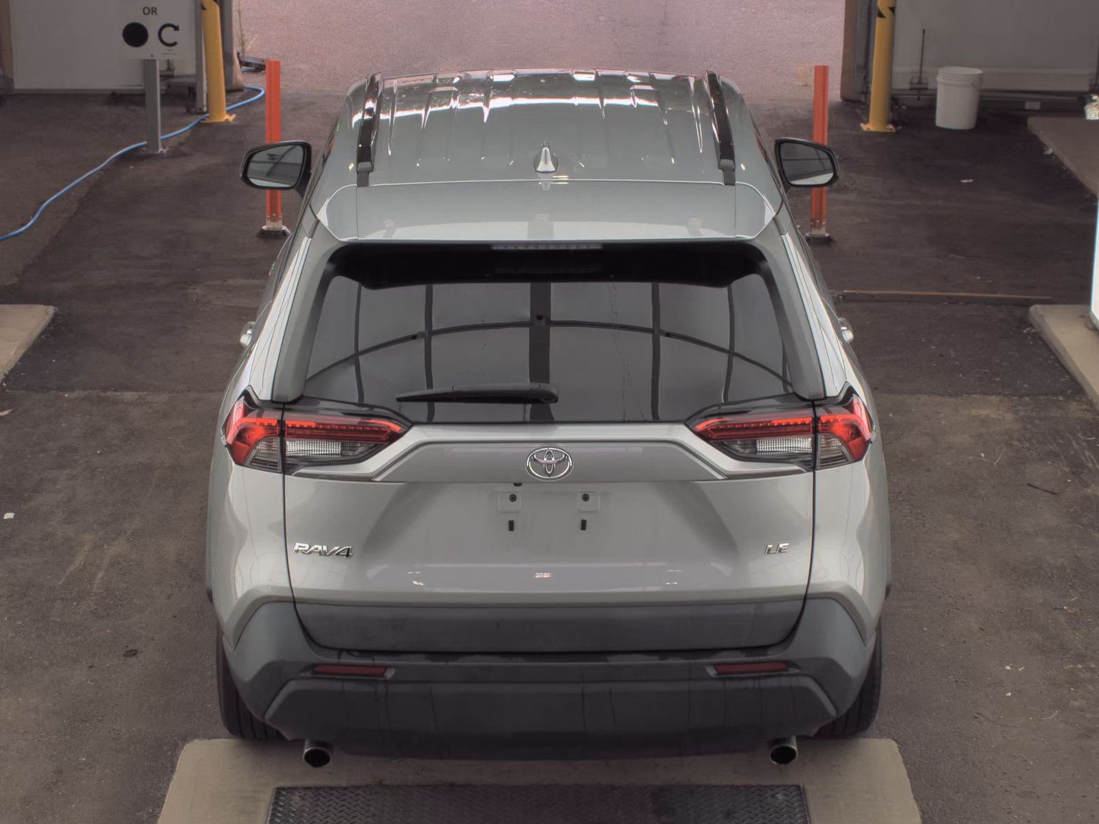 2021 Toyota RAV4 LE FWD