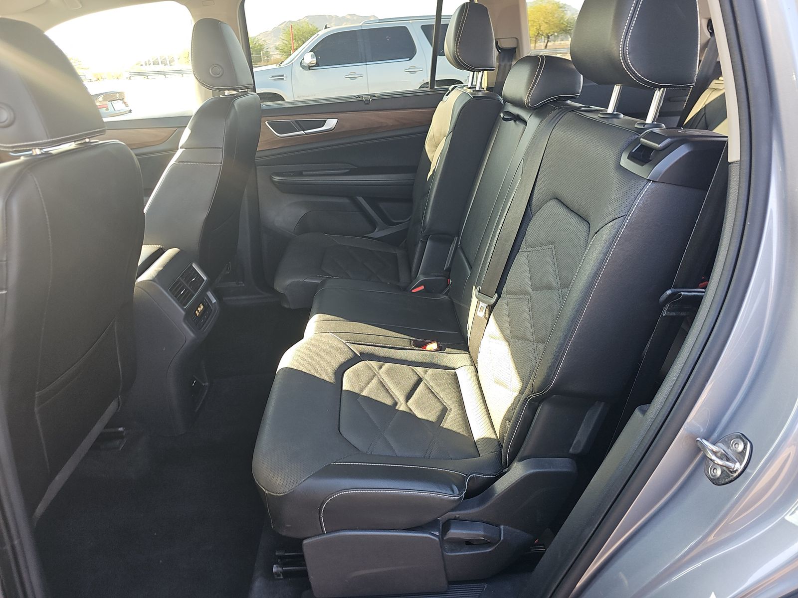 2024 Volkswagen Atlas 2.0T SE FWD