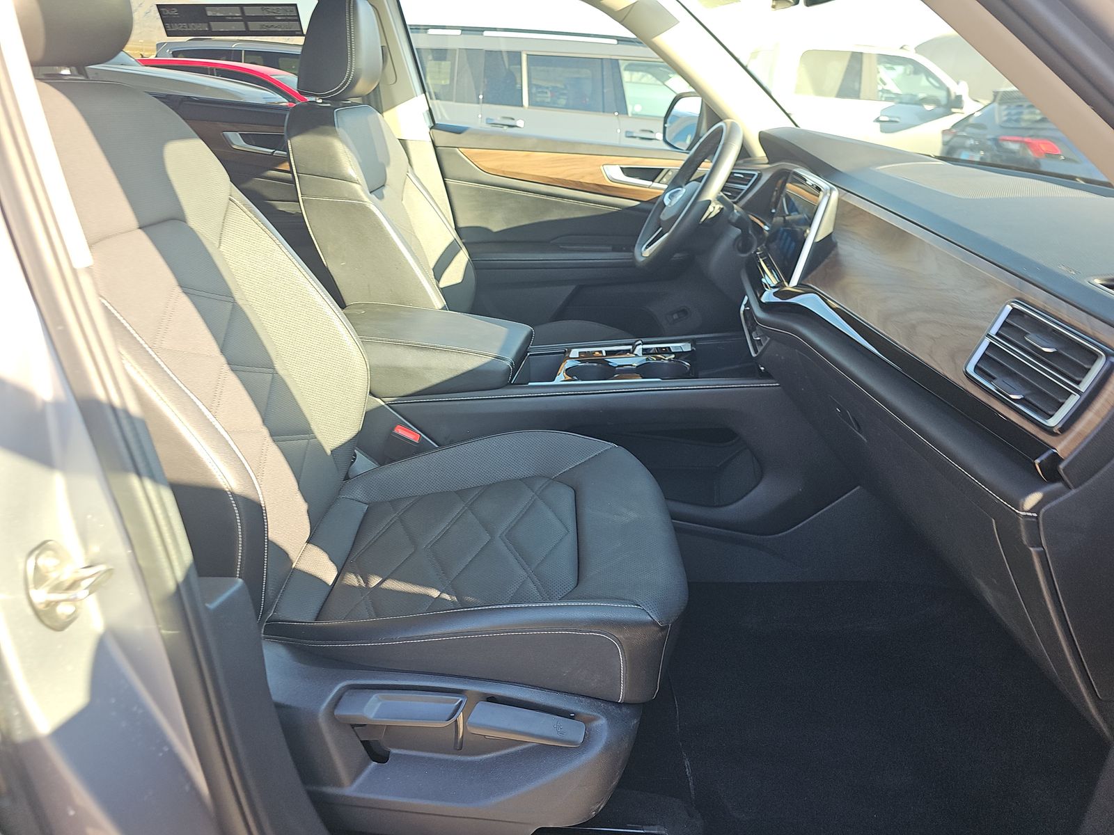 2024 Volkswagen Atlas 2.0T SE FWD