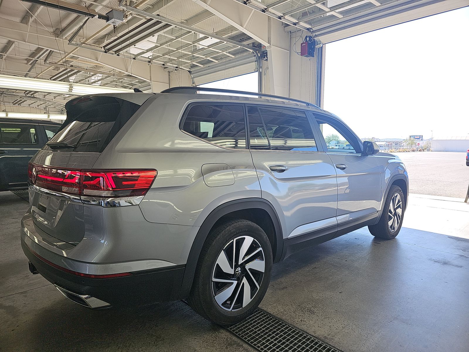 2024 Volkswagen Atlas 2.0T SE FWD