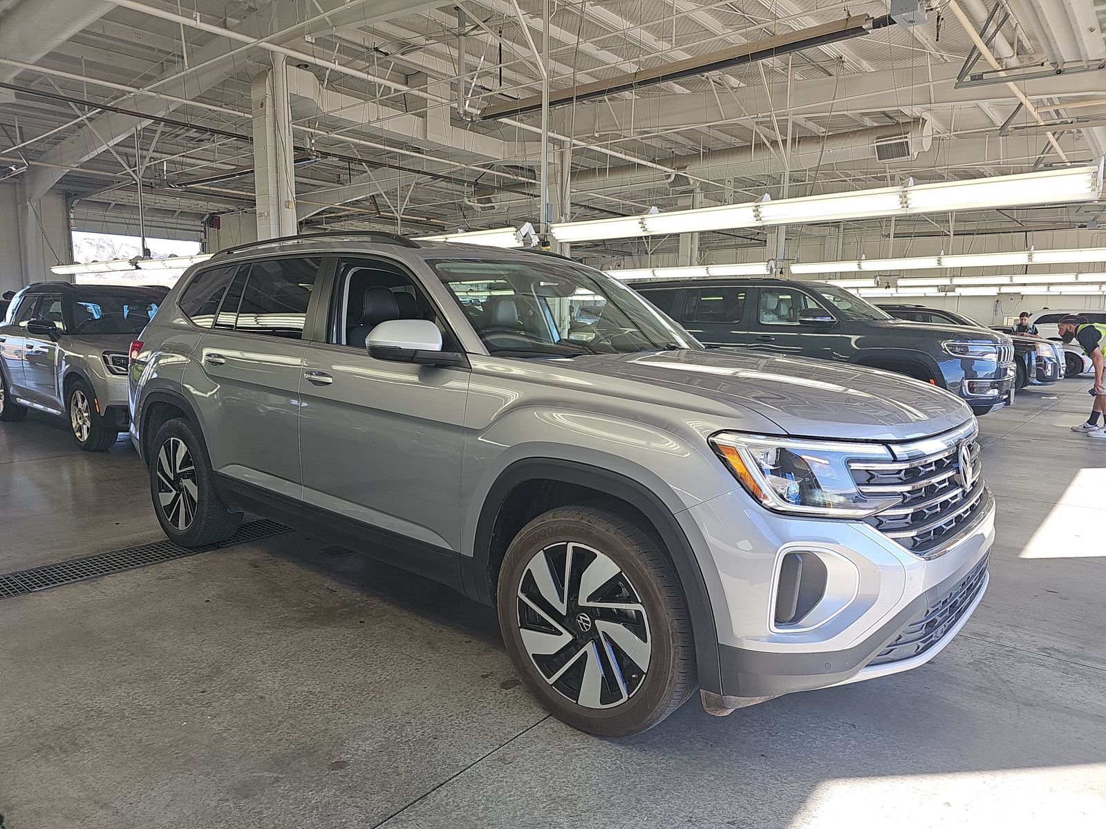 2024 Volkswagen Atlas 2.0T SE FWD