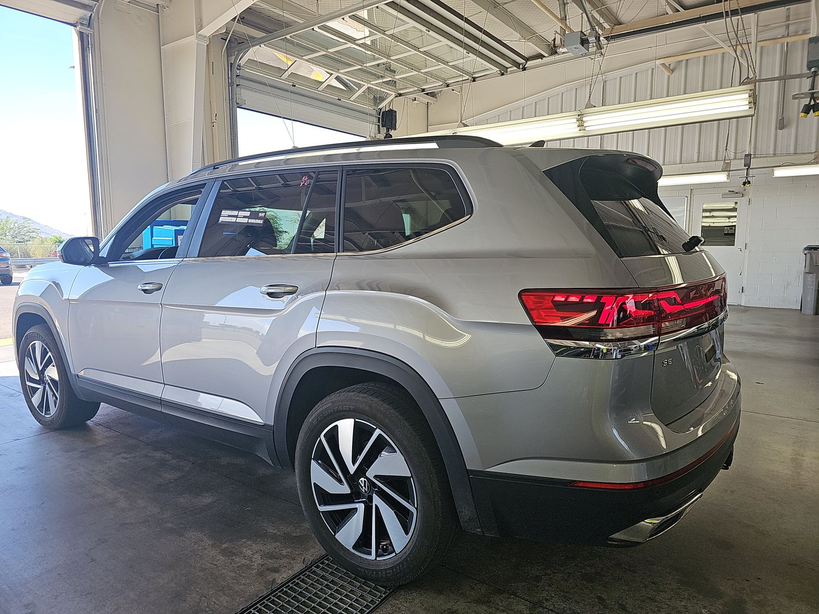 2024 Volkswagen Atlas 2.0T SE FWD
