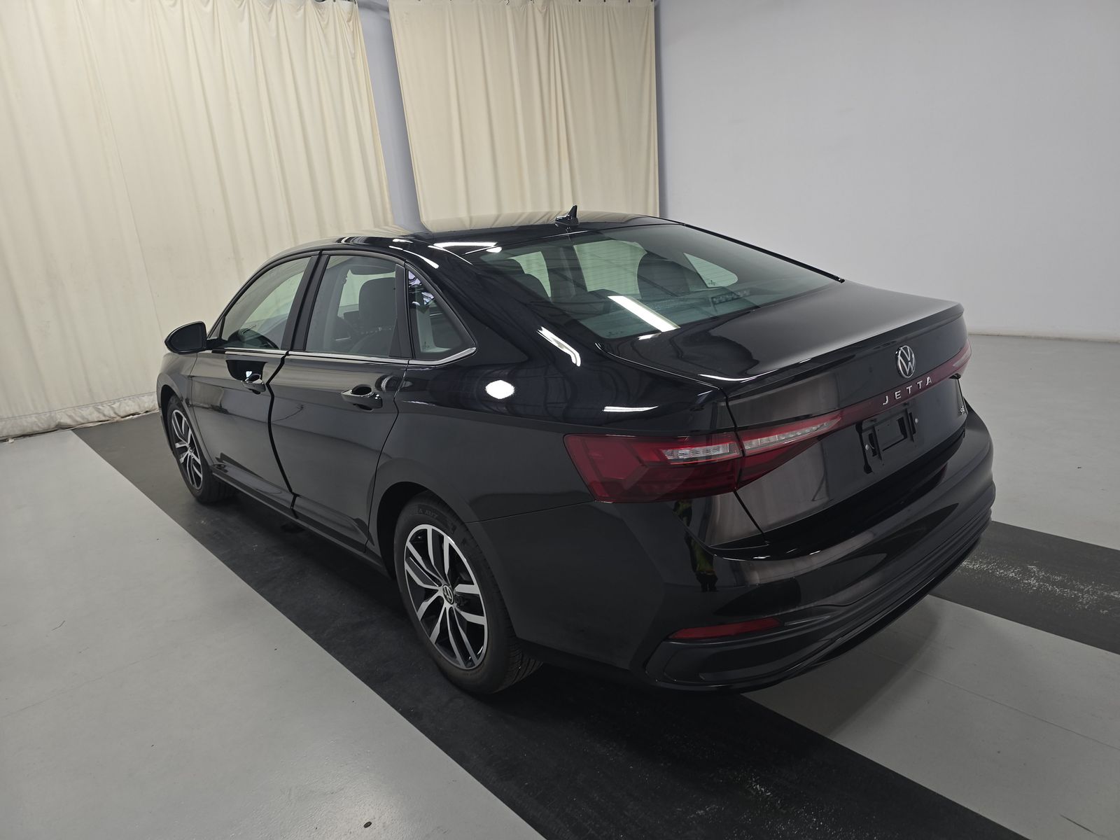2025 Volkswagen Jetta 1.5T SE FWD