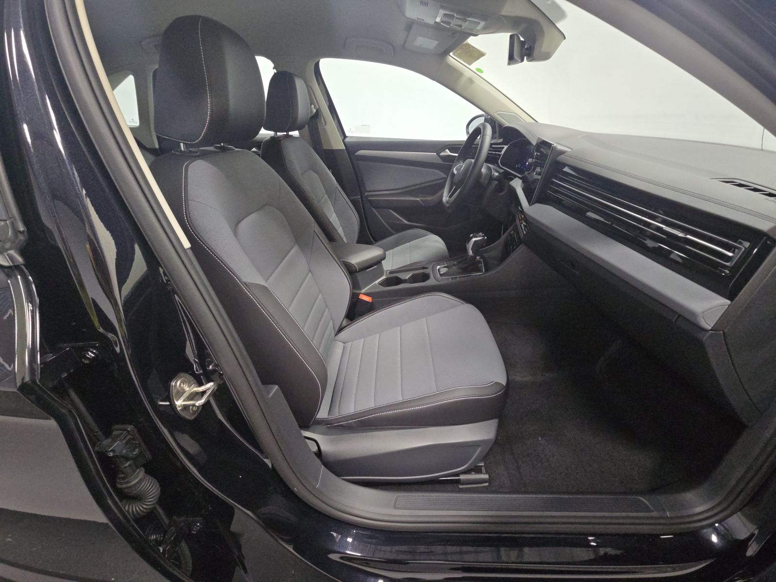 2025 Volkswagen Jetta 1.5T SE FWD