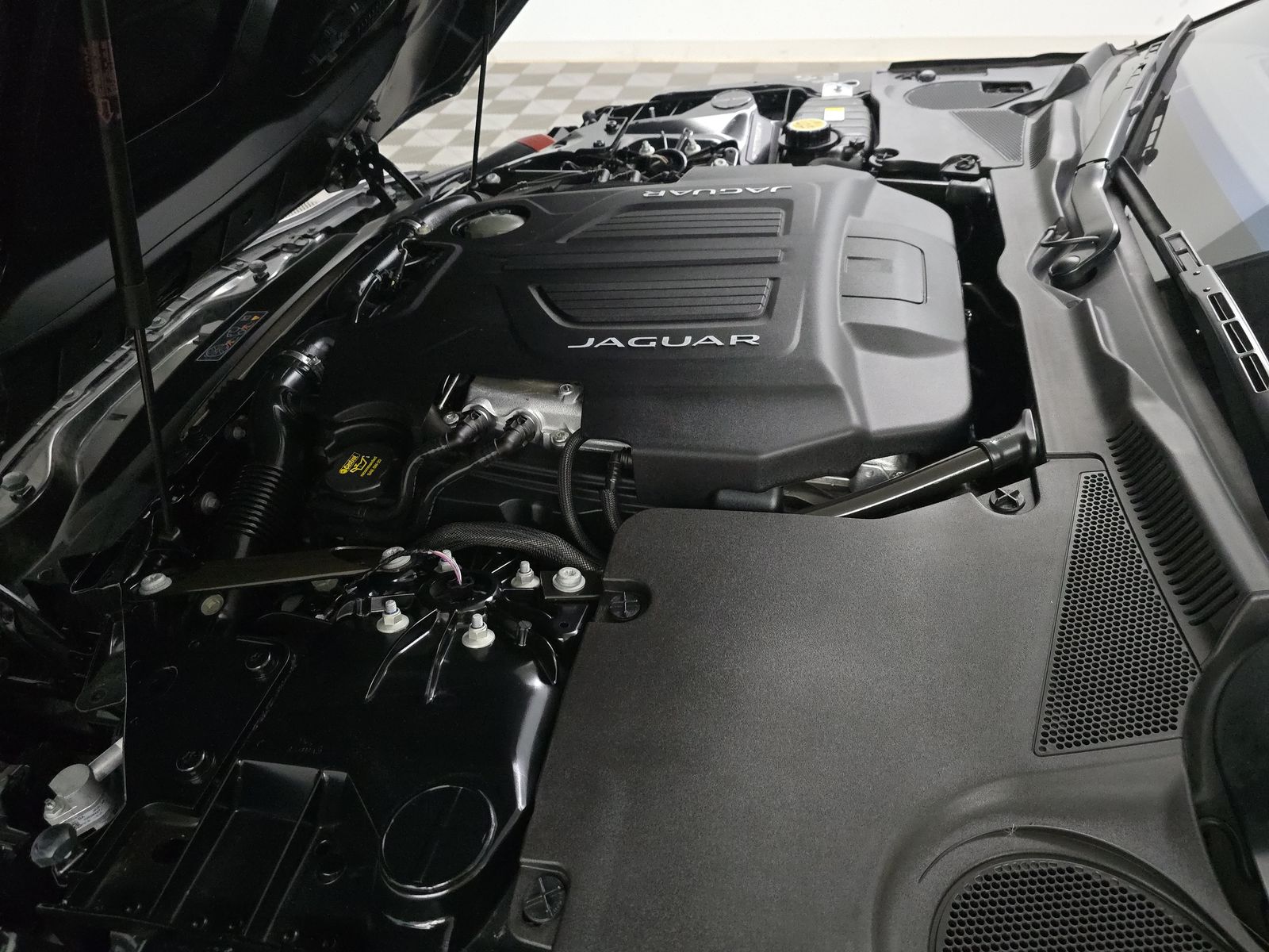 2023 Jaguar F-TYPE R AWD