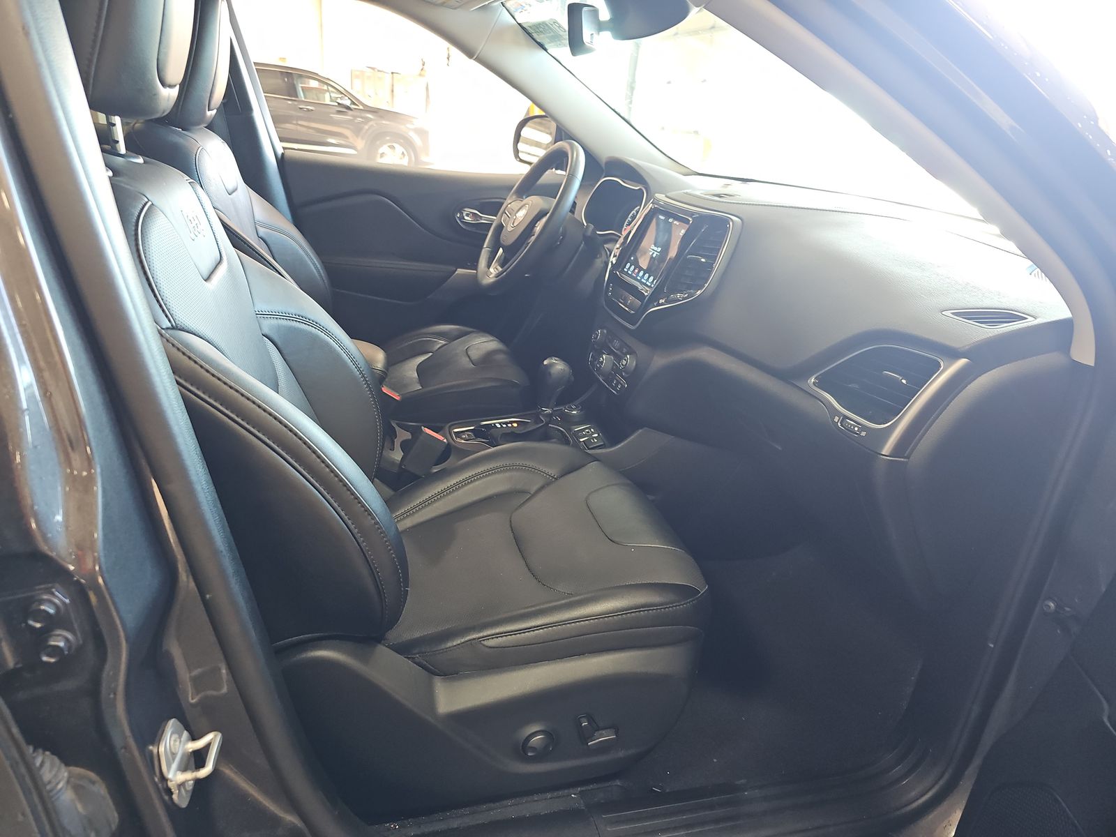 2022 Jeep Cherokee Limited AWD