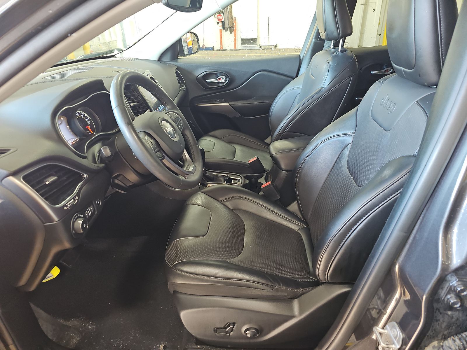 2022 Jeep Cherokee Limited AWD