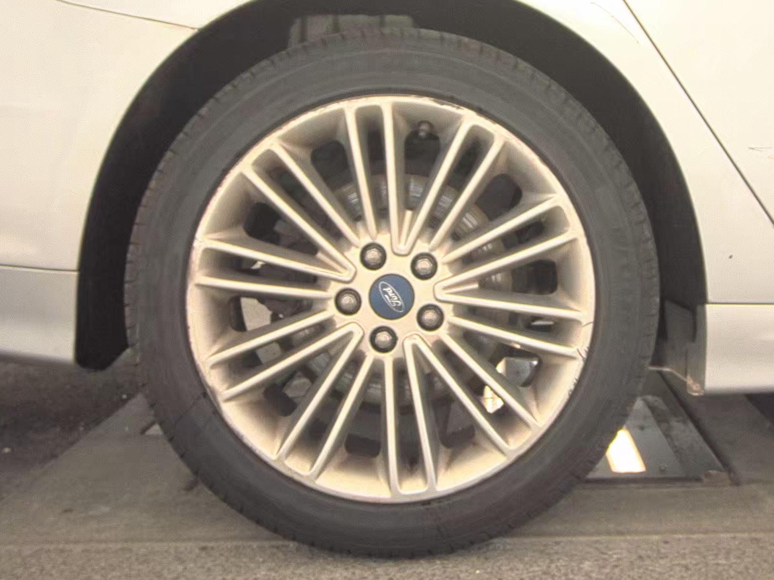 2015 Ford Fusion SE FWD