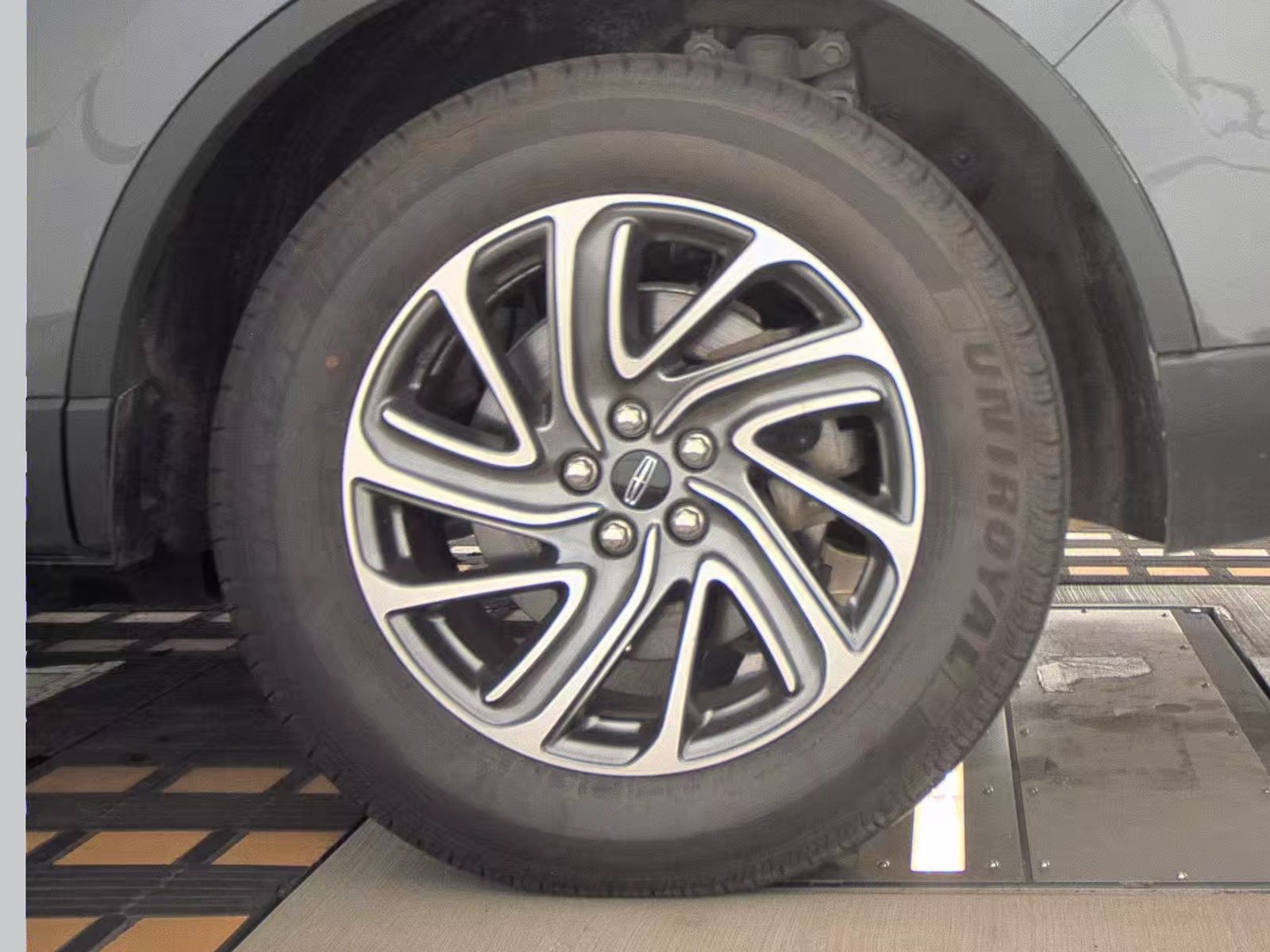 2021 Lincoln Aviator Standard AWD