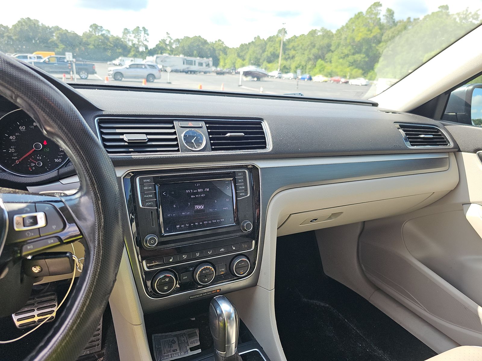 2017 Volkswagen Passat 1.8T R-Line FWD