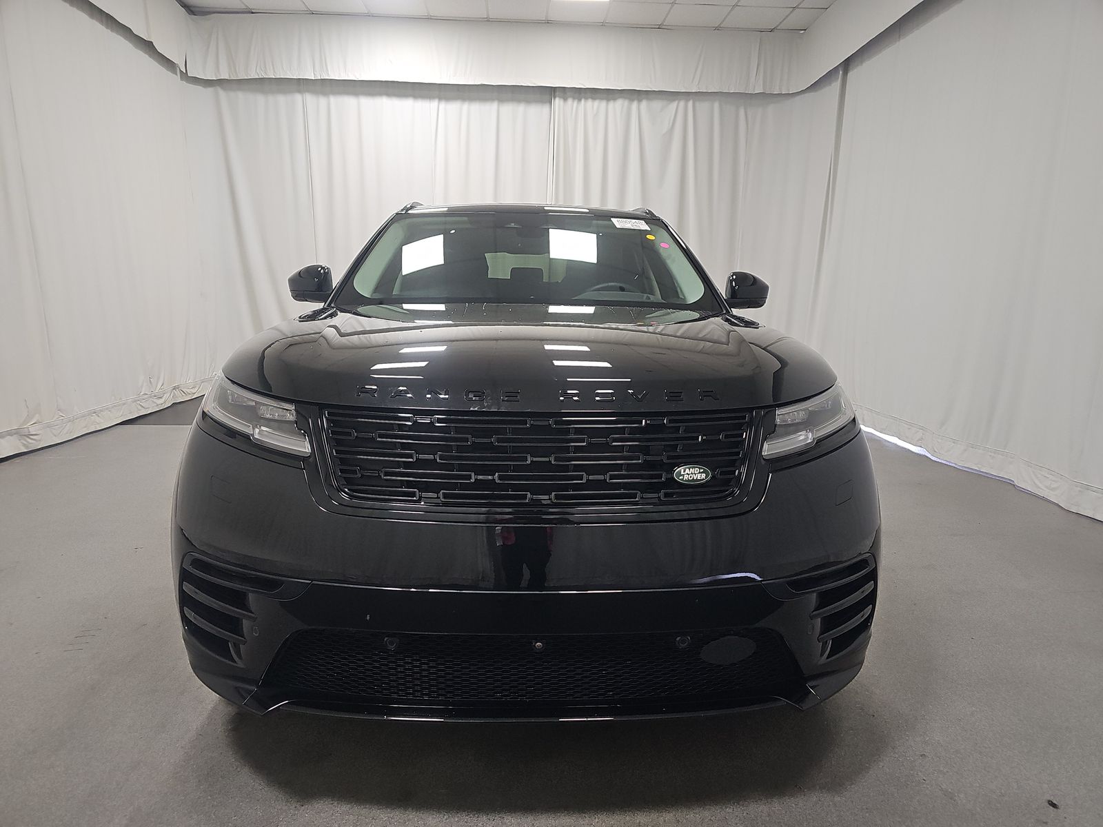 2025 Land Rover Range Rover Velar Dynamic SE AWD