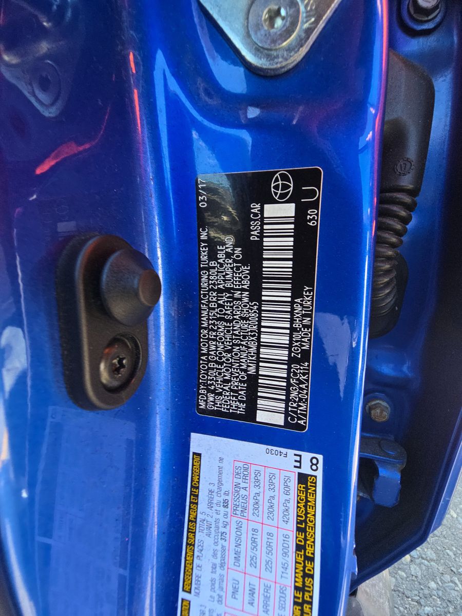 2018 Toyota C-HR XLE FWD