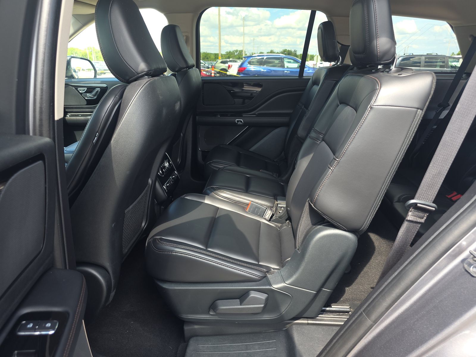 2021 Lincoln Aviator Standard AWD